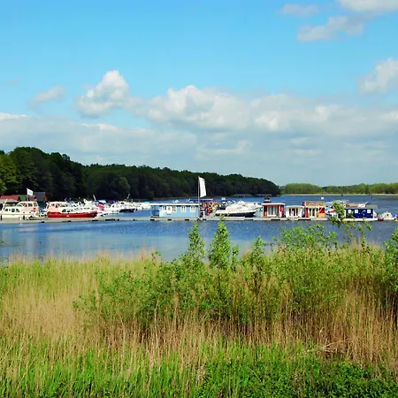 아파트 In Am Mueritzsee, Cleaning Included
